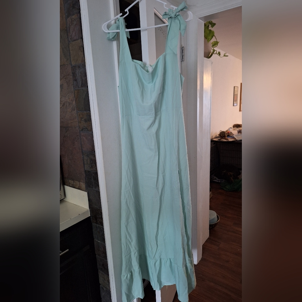 NWOT Tie strap midi dress